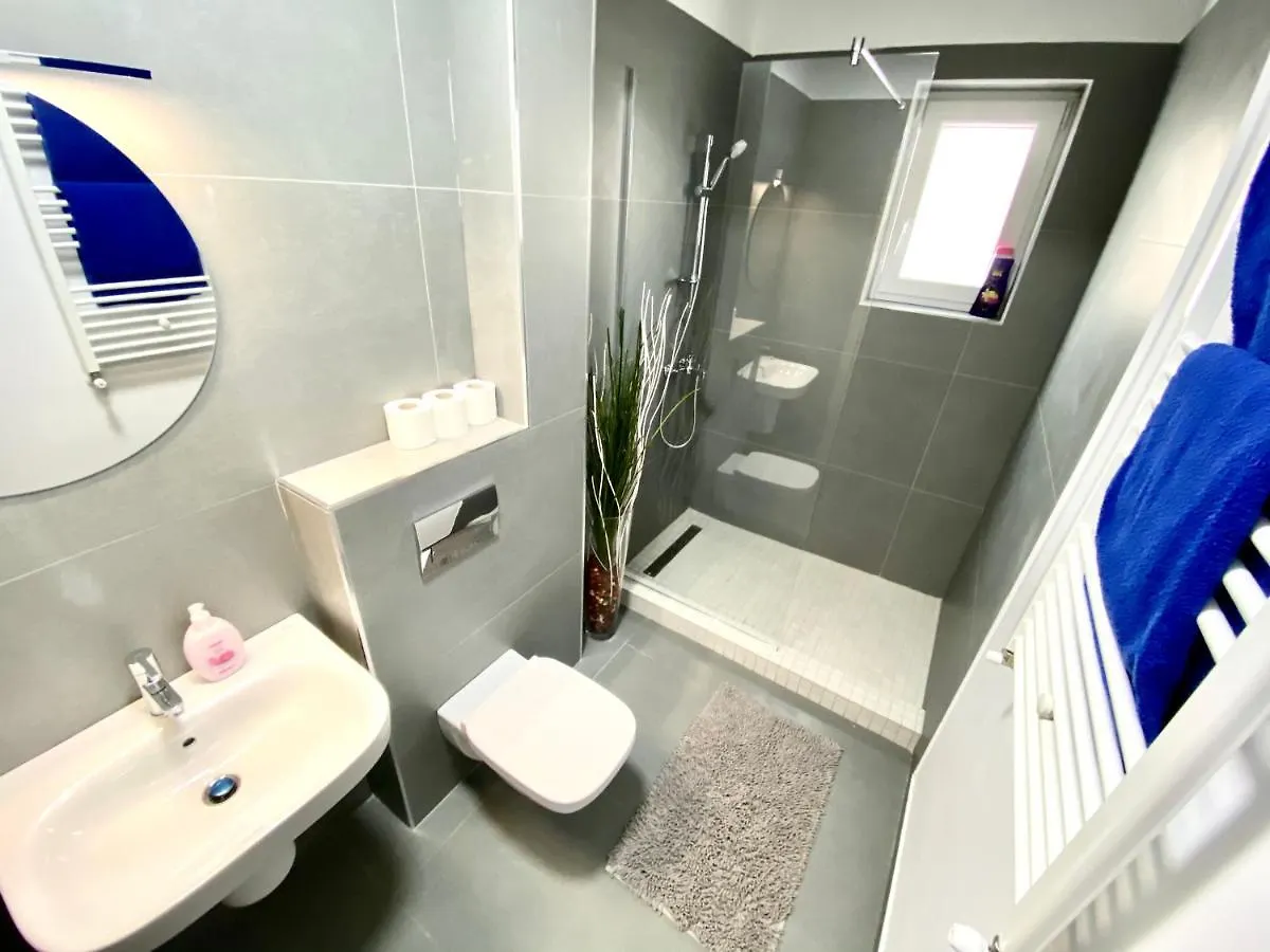 Mega Rossa Residence Bucharest 0*,